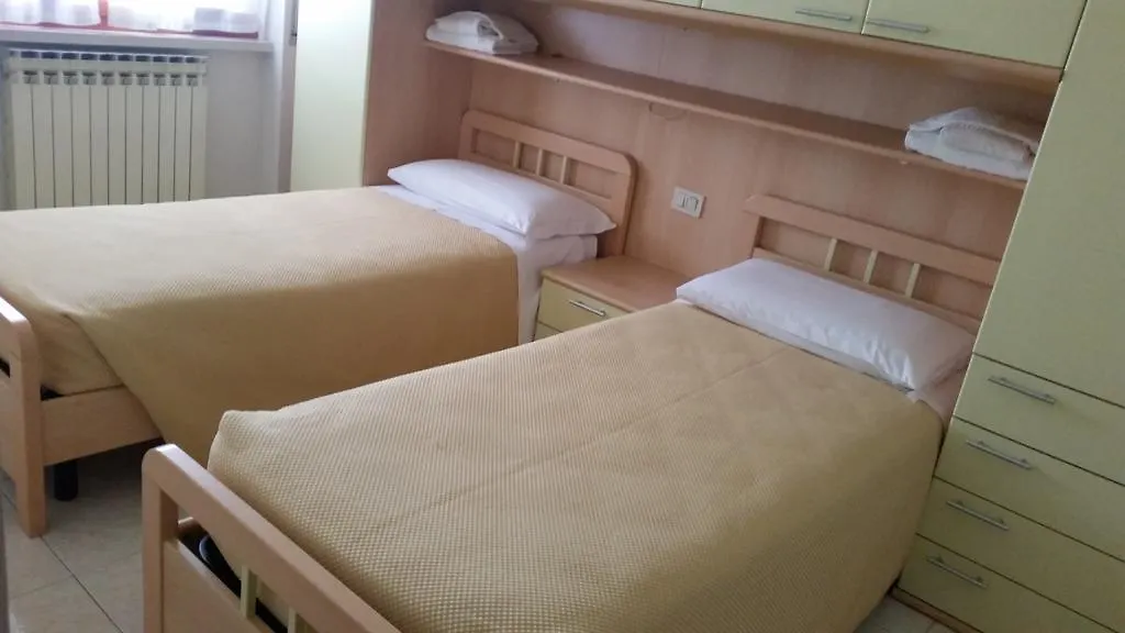 Residence Hotel Health House Desenzano del Garda 4*,